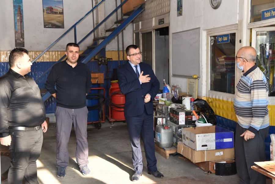 Başkan Öz sanayi sitesi esnafını ziyaret etti