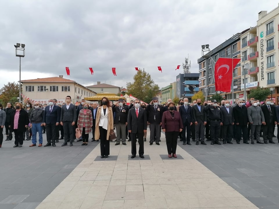 Çan’da 29 Ekim Cumhuriyet Bayramı çelenk sunma töreni gerçekleştirildi