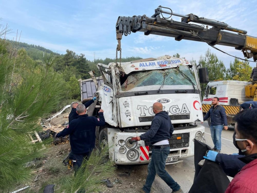 Gelibolu’da trafik kazası: 1 ölü, 1 yaralı