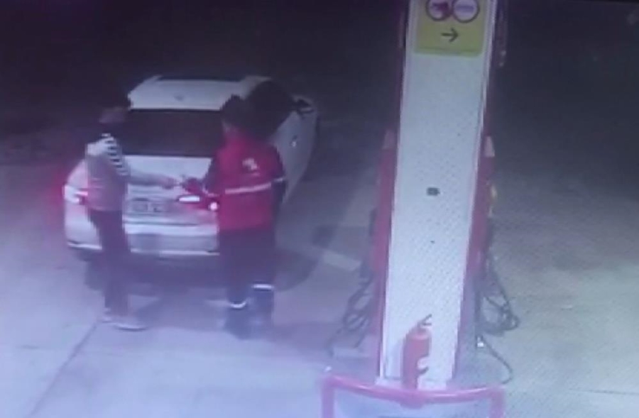 5 kişinin feci şekilde öldüğü kazadan hemen önce otomobilin petrol istasyonundan yakıt alma görüntüleri ortaya çıktı