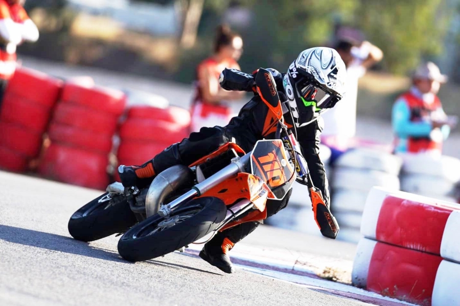 11 yaşındaki motosiklet şampiyonu Çağatay dünya şampiyonasına hazırlanıyor