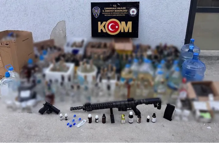 Kaçakçılıkla Mücadele Operasyonu, Çok Sayıda Sahte Alkol ve Kaçak Silah Yakalandı