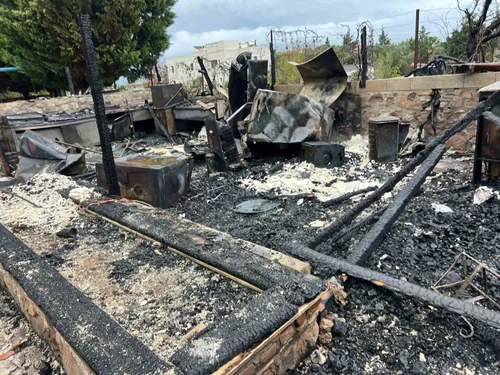 Yanan Otel Kullanılamaz Hale Geldi