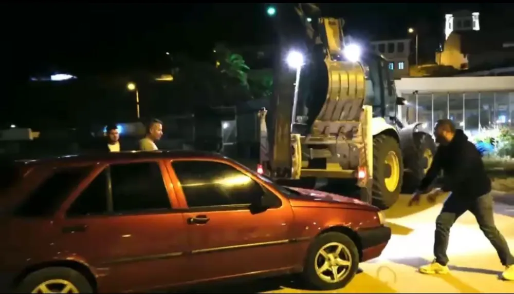 Alkollü Sürücü Sahili Bir Birine Kattı