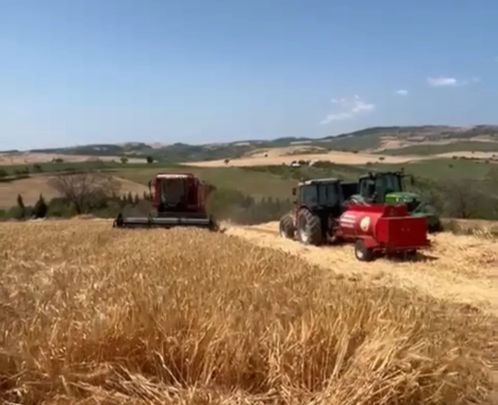 Anız Yangınlarına Karşı Tarlalarda Hazır Su Tankları Bekliyor