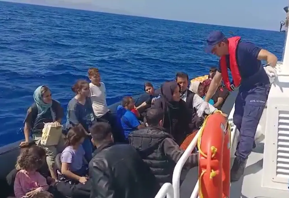 Ayvacık Açıklarında 32 Kaçak Göçmen Kurtarıldı