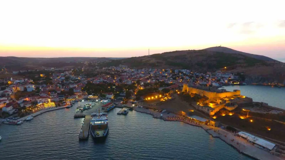 Bozcaada’ya Bayramda O Araçların Geçişleri Yasaklandı