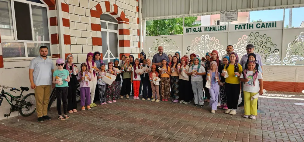 Fatih Camii Dernek Başkanı Tekne’den Kuran kursu öğrencilerine jest