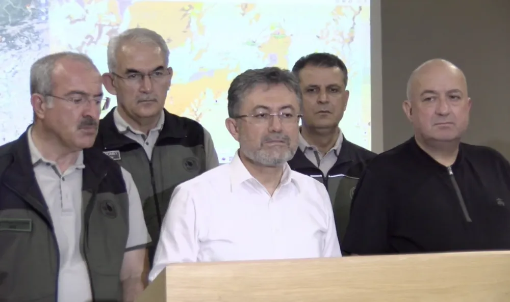 Bakan Yumaklı, Çanakkale’de Çıkan Yangınlar Büyük Ölçüde Kontrol Altına