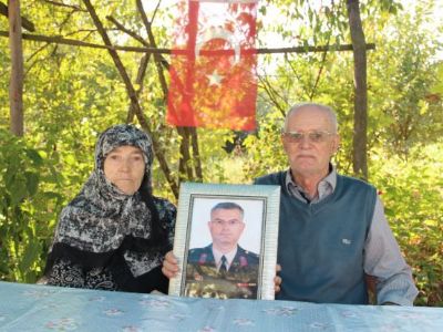 Şehit Binbaşı Kurt`un Ailesi: `Türk Silahlı Kuvvetlerimizden Allah Razı Olsun`