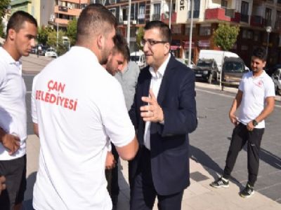Çan  Belediye Başkanı Öz, Güreşçileri Kırkpınar?a Uğurladı